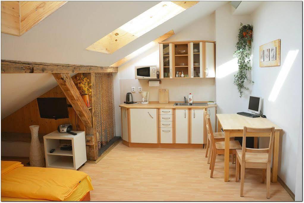 Apartmany Machek ปราก ภายนอก รูปภาพ